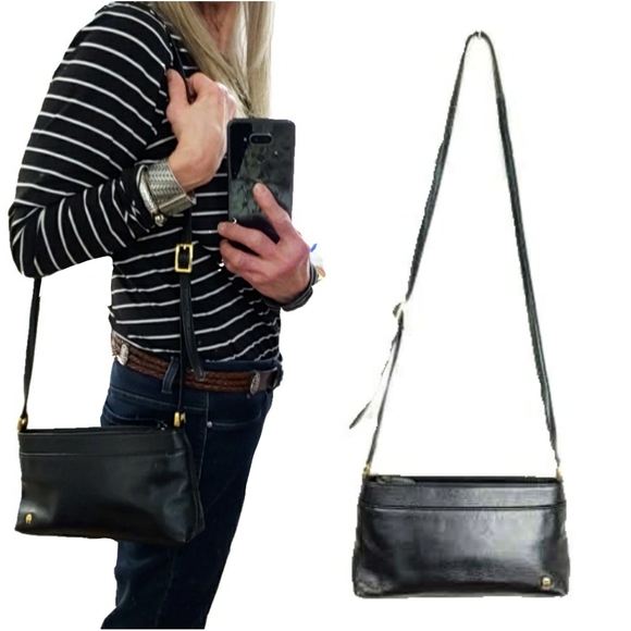 Etienne Aigner Handbags - Etienne Aigber Black 100% Leather Crssbdy/Shld Bag
